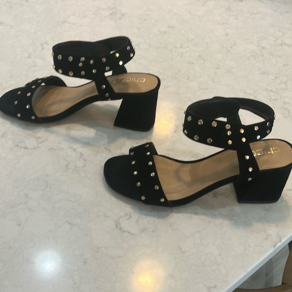 Chico's Black Suede Studded Women's Sandals Chunky Heel Sz‎ 7.5- W/ Box- EUC - Picture 8 of 11
